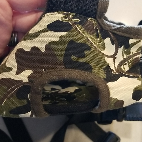 Camo Doggie puppacks 8 to 10 pound max - Picture 8 of 8